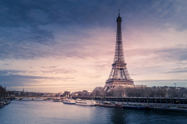 Flight deal from New York to Paris